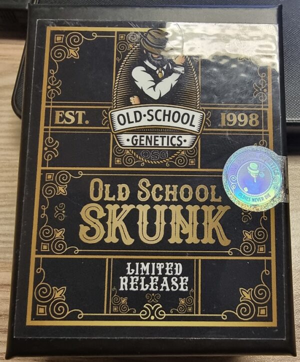 Old School Skunk